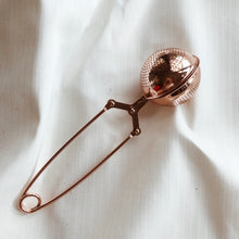 Load image into Gallery viewer, Rose Gold Tea Infuser
