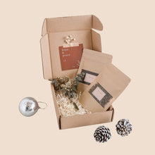 Load image into Gallery viewer, Under the Mistle Tea Mini Gift Set
